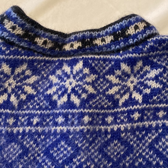 LL BEAN Vintage Henley Fair Isle 100% Merino Wool  Blue Sweater Fall Winter Sz M - Picture 8 of 10